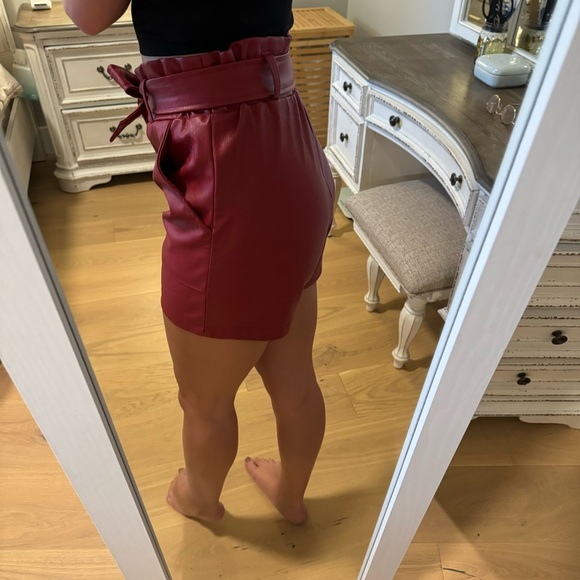 Authentic Italian Leather Shorts - Picture 4 of 5